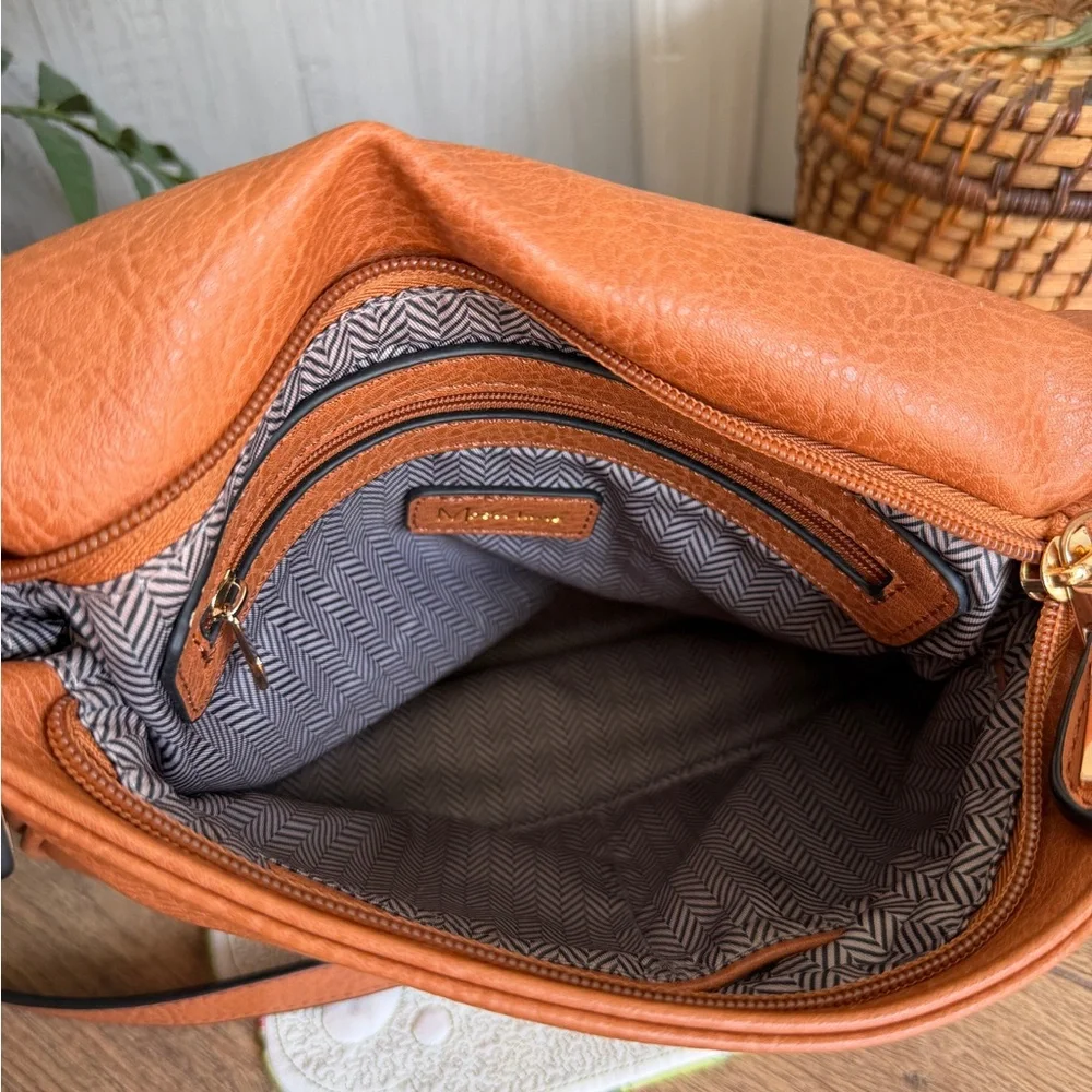 Moda Luxe Henri Tan Vegan Leather Fold Over Expandable Crossbody Bag - Picture 8 of 16